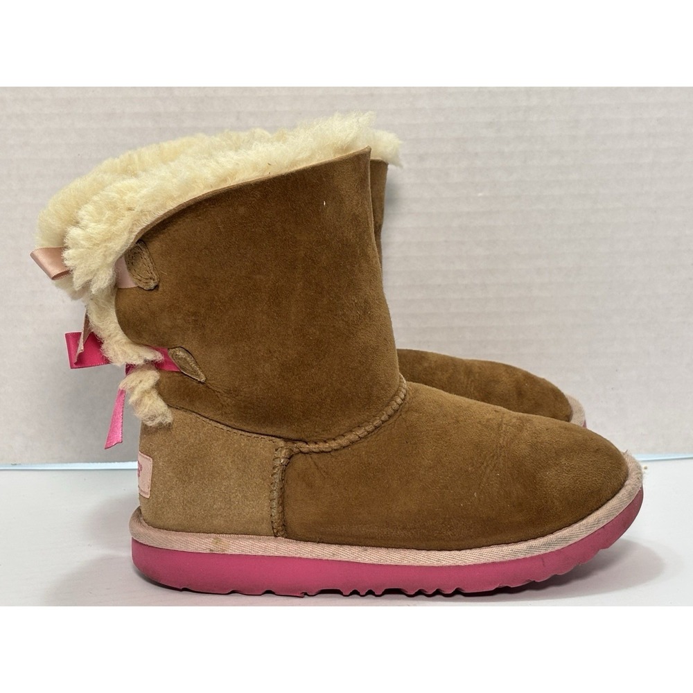 UGG Bailey Bow II Youth Boots US 2 Chestnut‎ Pink Bows Shearling Lined